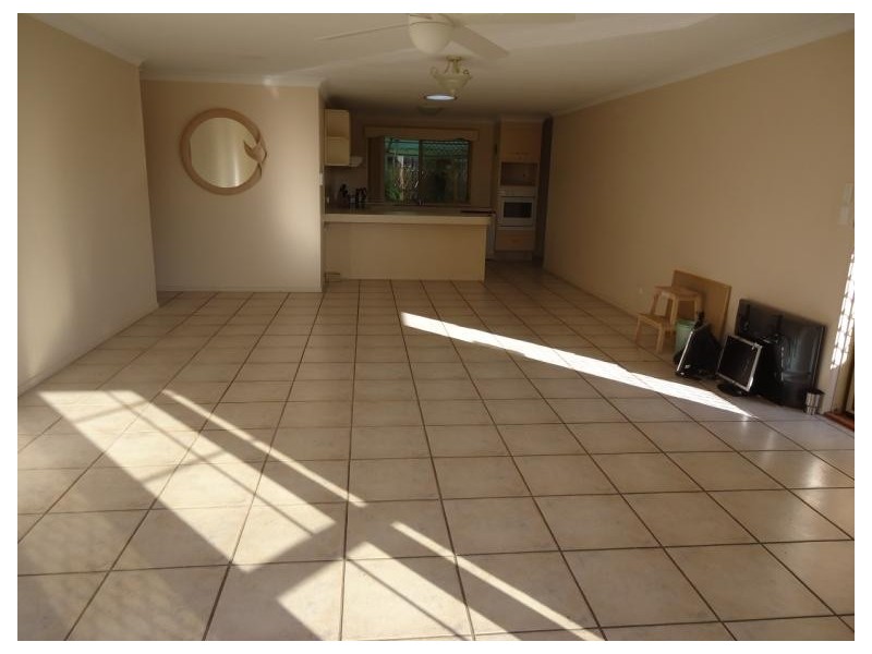 1/190 Olsen Avenue, Arundel QLD 4214