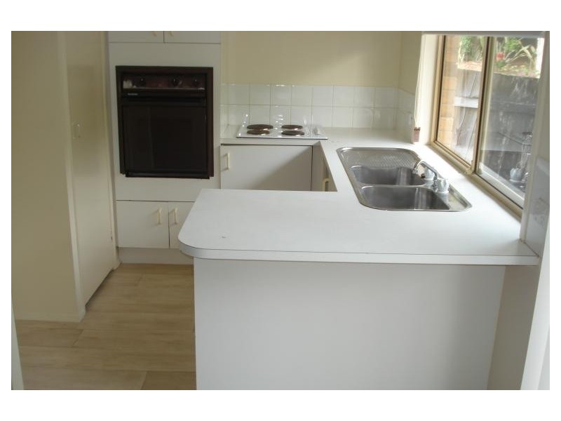 1/5 Waterbird Court, Coombabah QLD 4216