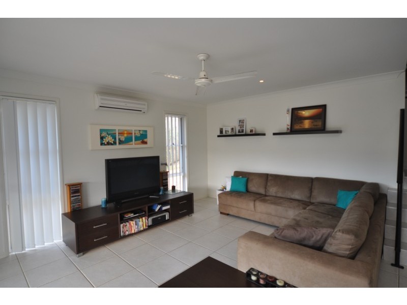 2/13 Wendy Court, Upper Coomera QLD 4209