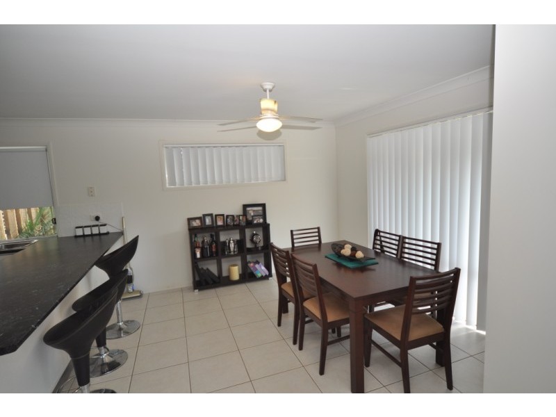 2/13 Wendy Court, Upper Coomera QLD 4209