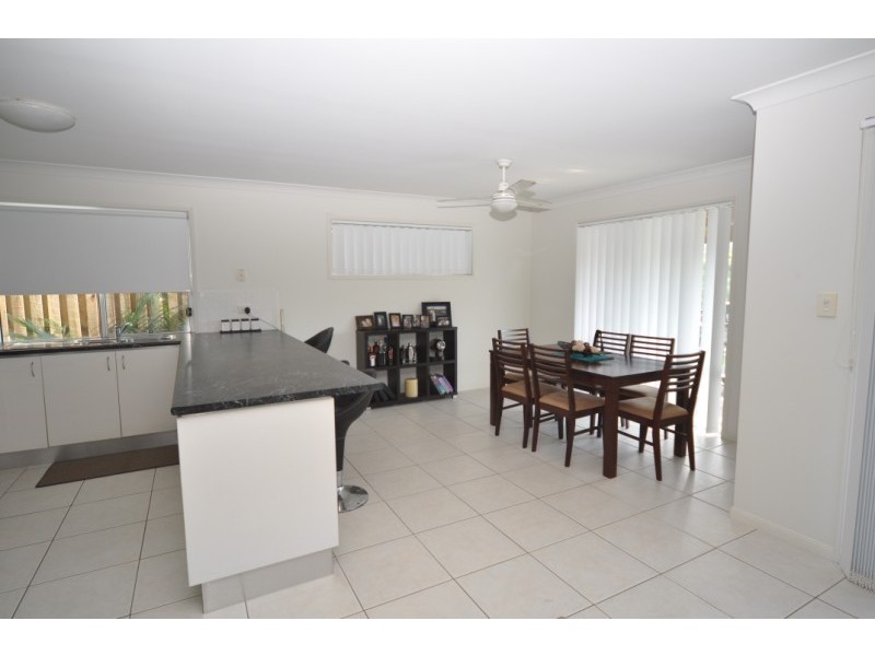 2/13 Wendy Court, Upper Coomera QLD 4209