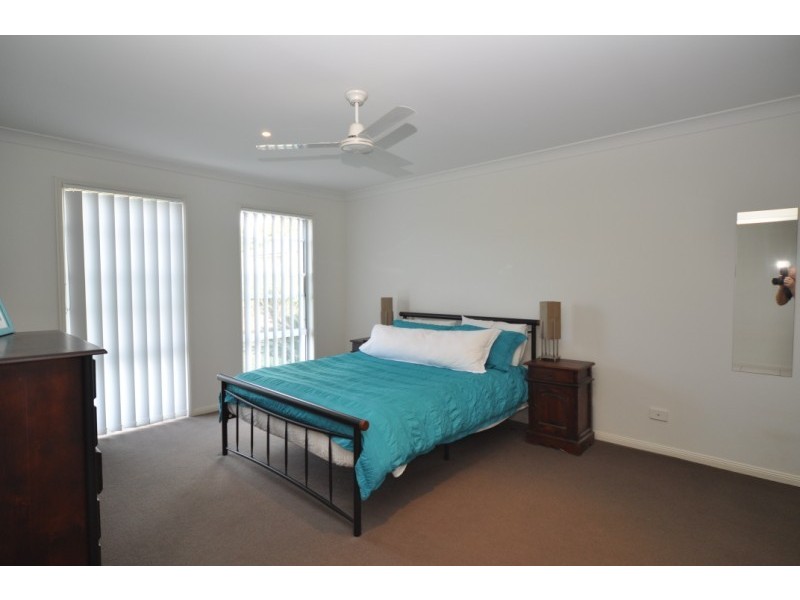 2/13 Wendy Court, Upper Coomera QLD 4209