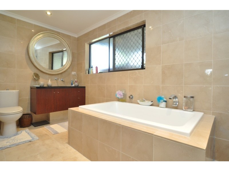 13 Shoe Street, Hope Island QLD 4212