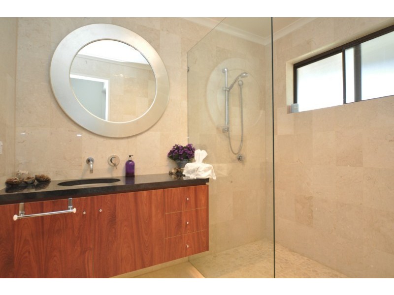13 Shoe Street, Hope Island QLD 4212