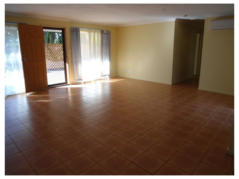 1/22 Nina Parade, Arundel QLD 4214