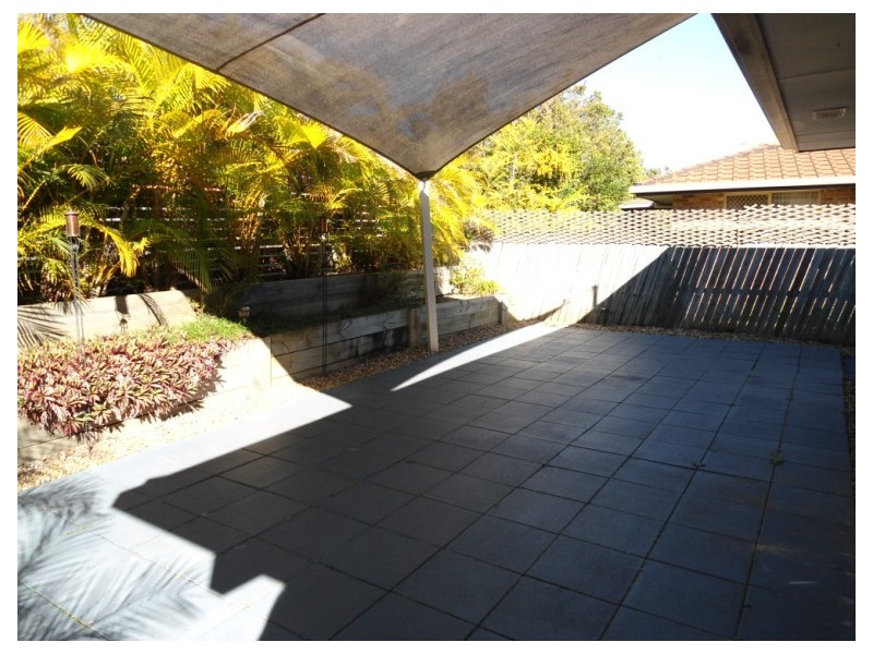 1/22 Nina Parade, Arundel QLD 4214