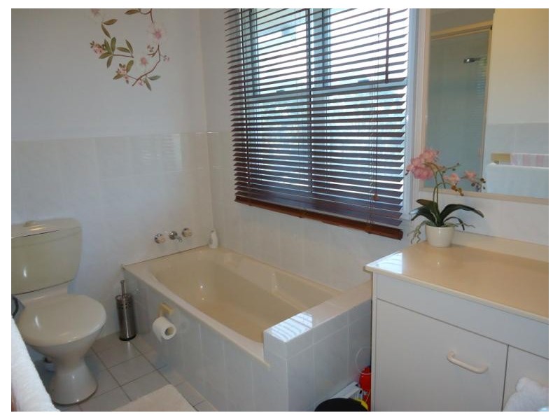 11/164 Alexander Drive, Highland Park QLD 4211