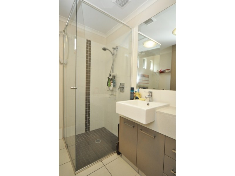 1/12 Bayview Street, Runaway Bay QLD 4216