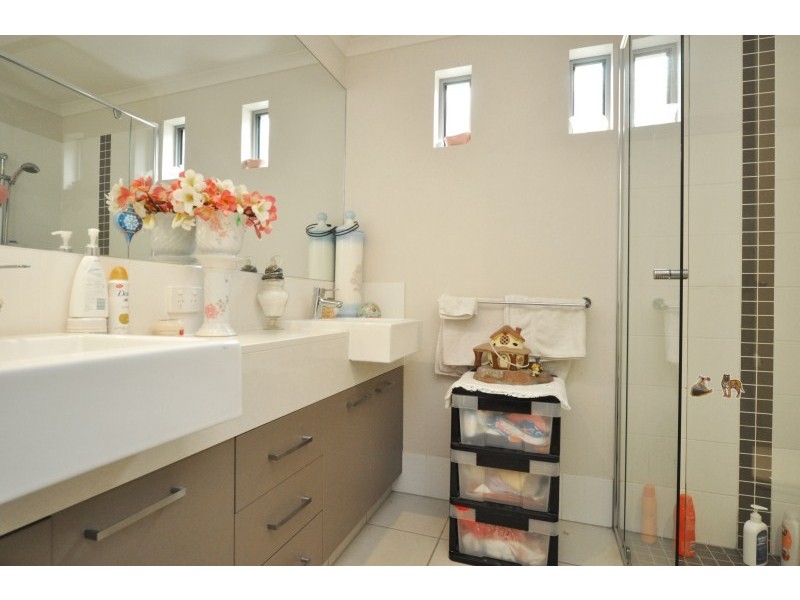 1/12 Bayview Street, Runaway Bay QLD 4216