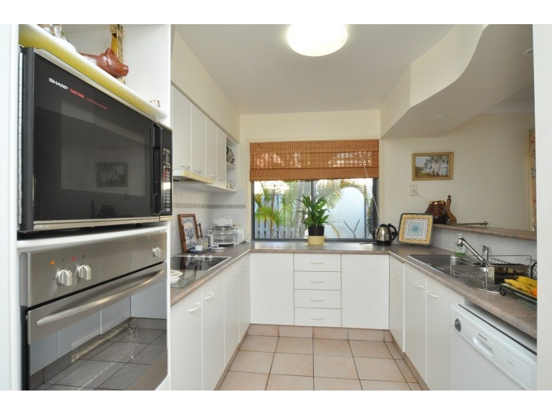 8 The Estuary, Coombabah QLD 4216