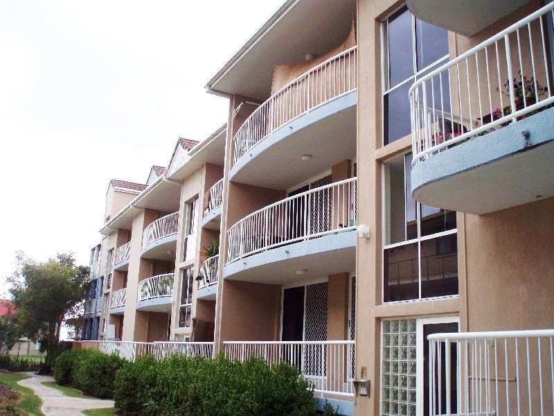 14/111 Frank Street, Labrador QLD 4215