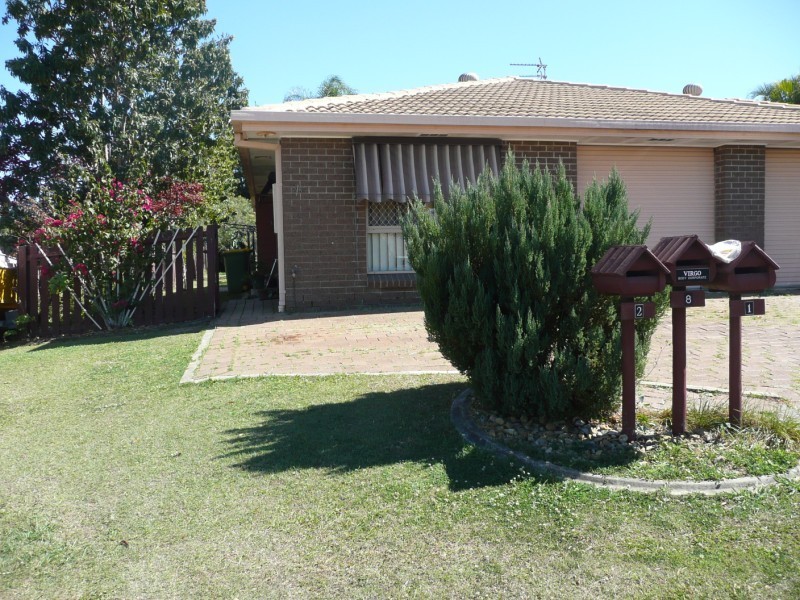 2/8 Galaxy Court, Labrador QLD 4215