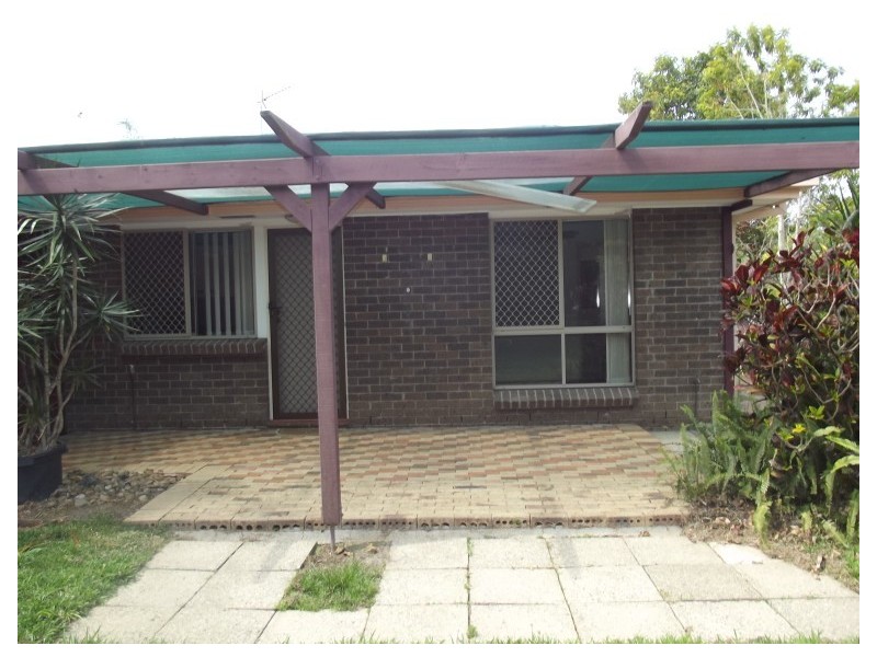 2/8 Galaxy Court, Labrador QLD 4215