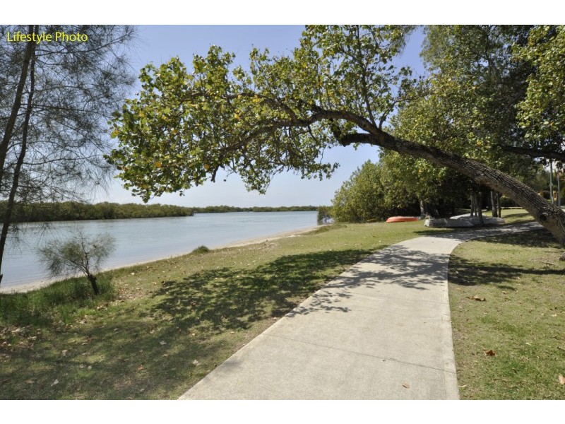 10 Georgia Street, Coombabah QLD 4216