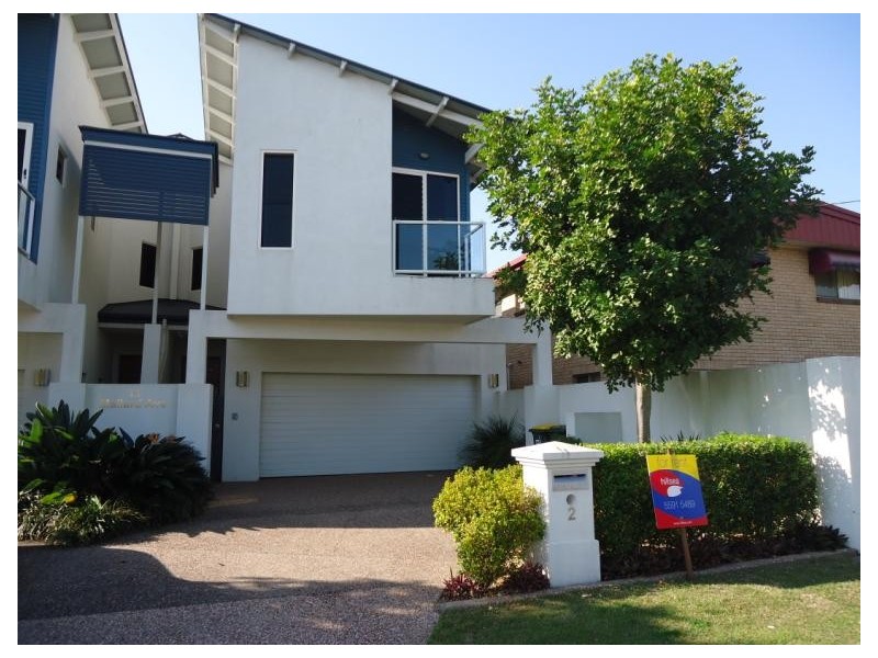 2/11 Mallard Avenue, Paradise Point QLD 4216