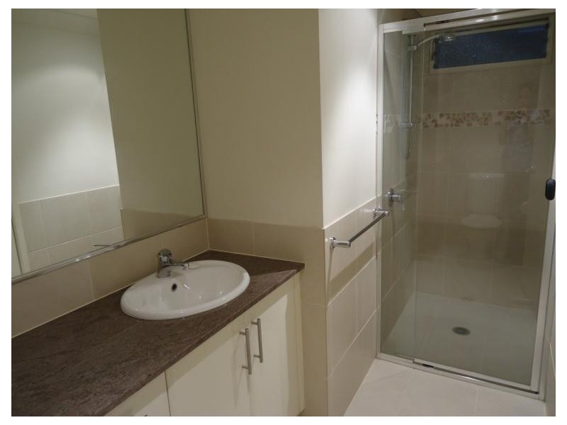 2/11 Mallard Avenue, Paradise Point QLD 4216