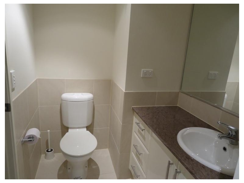 2/11 Mallard Avenue, Paradise Point QLD 4216