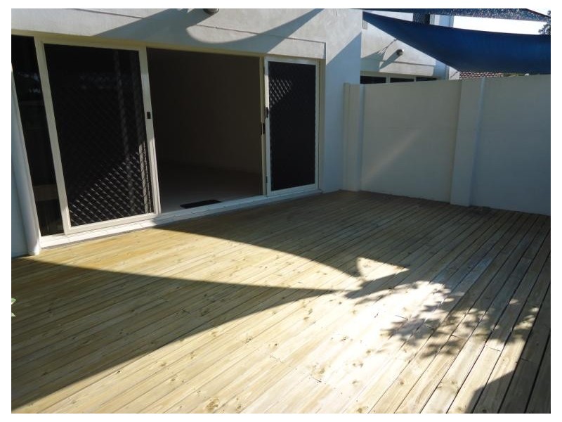 2/11 Mallard Avenue, Paradise Point QLD 4216