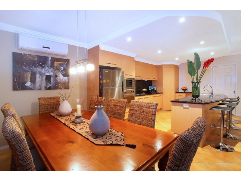 17 Eastbank Terrace, Helensvale QLD 4212