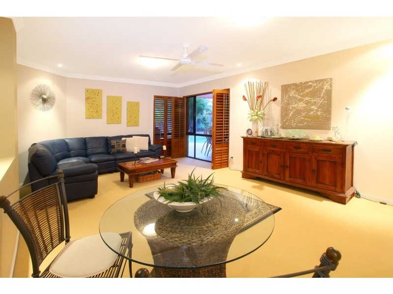 17 Eastbank Terrace, Helensvale QLD 4212