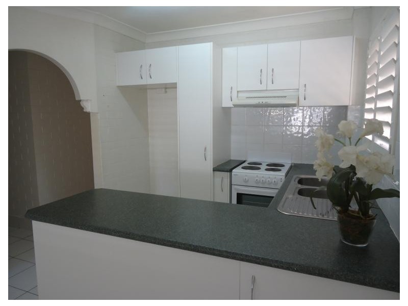 2/17 Meyer Street, Southport QLD 4215