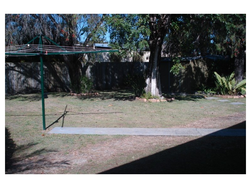 42 Errol Avenue, Paradise Point QLD 4216