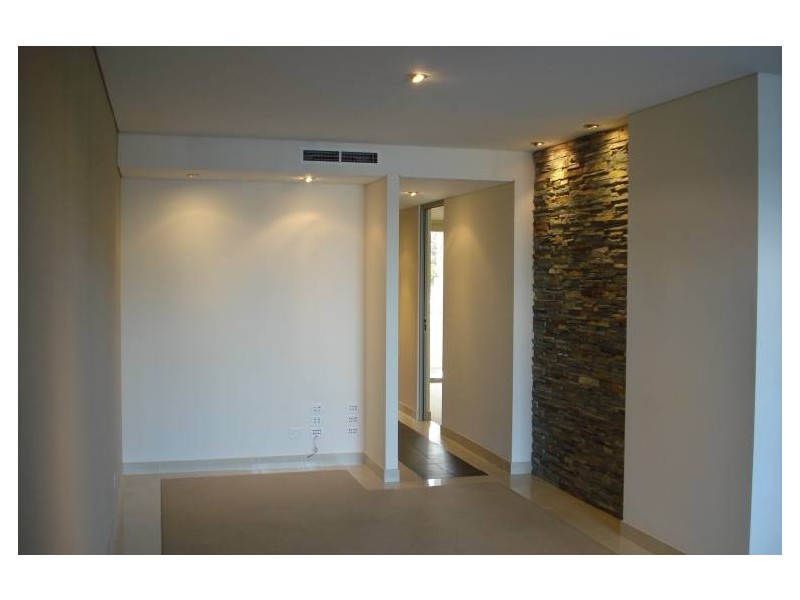 2/27 Madang Crescent, Runaway Bay QLD 4216