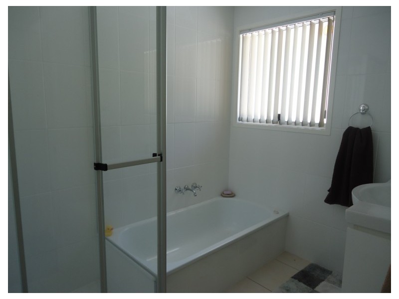 6 Penrith Court, Helensvale QLD 4212