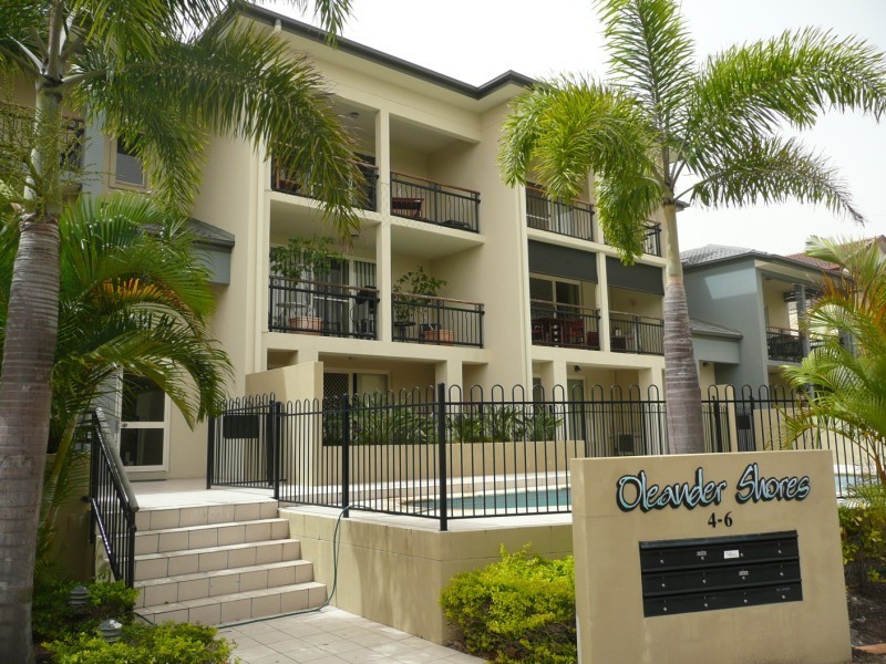5/4 Oleander Avenue, Biggera Waters QLD 4216