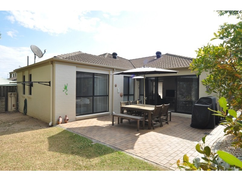 4/590 Pine Ridge Road, Coombabah QLD 4216