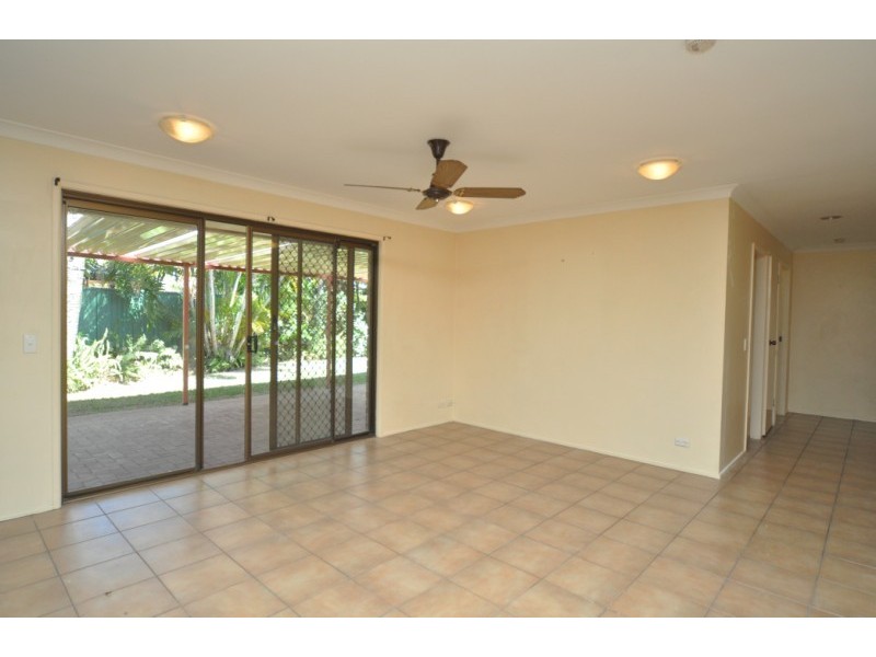 10 Eacham Avenue, Coombabah QLD 4216