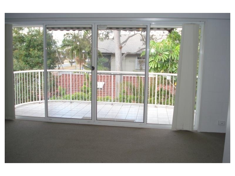 9/18 Abalone Avenue, Paradise Point QLD 4216