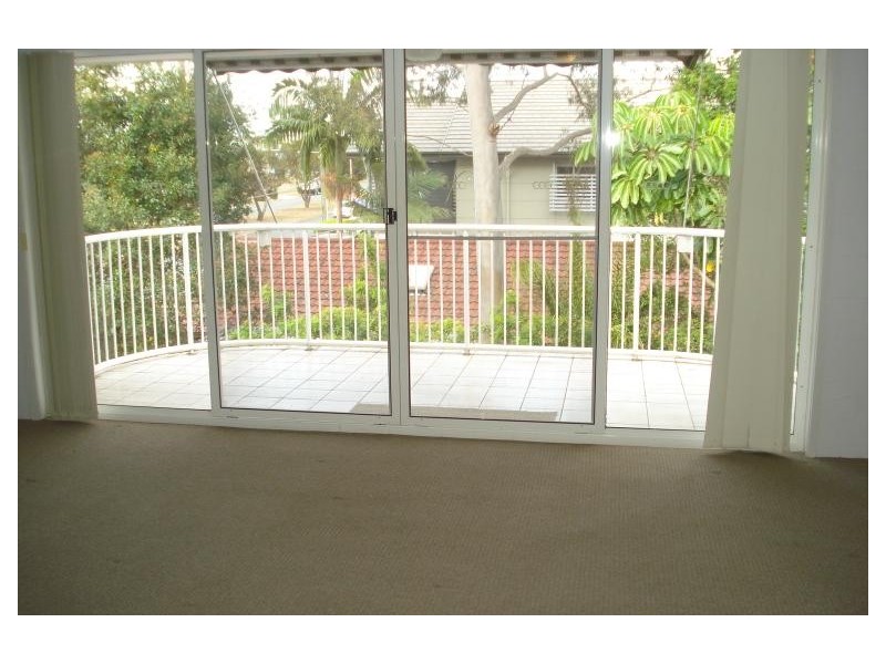 9/18 Abalone Avenue, Paradise Point QLD 4216