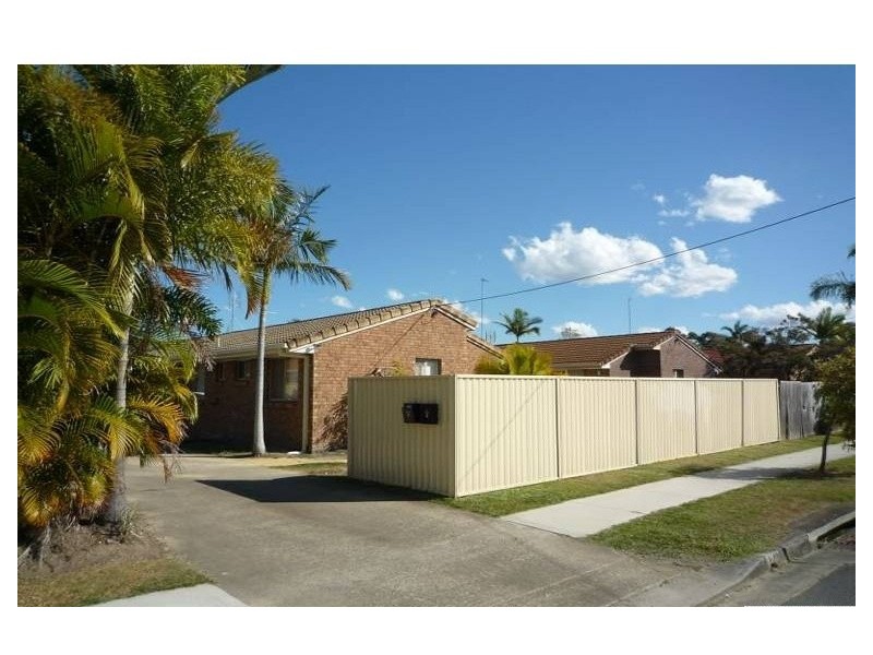 1/138 Whiting Street, Labrador QLD 4215