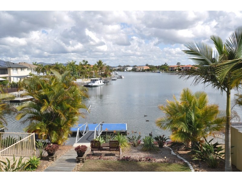 9 Oyster Cove Promenade, Hope Island QLD 4212