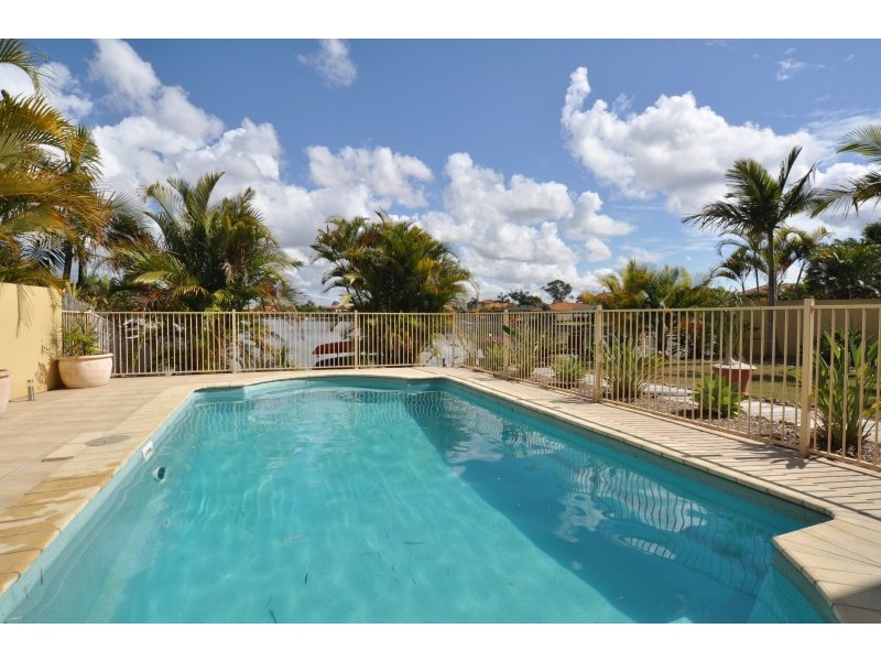 9 Oyster Cove Promenade, Hope Island QLD 4212