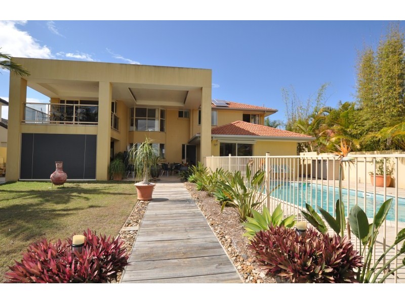 9 Oyster Cove Promenade, Hope Island QLD 4212