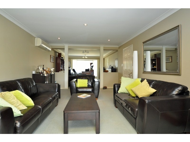 9 Oyster Cove Promenade, Hope Island QLD 4212