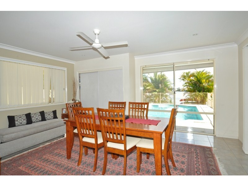 9 Oyster Cove Promenade, Hope Island QLD 4212