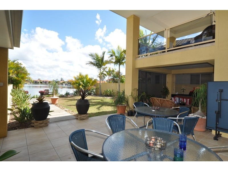9 Oyster Cove Promenade, Hope Island QLD 4212