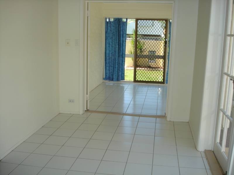 4 Kennedy Street, Biggera Waters QLD 4216