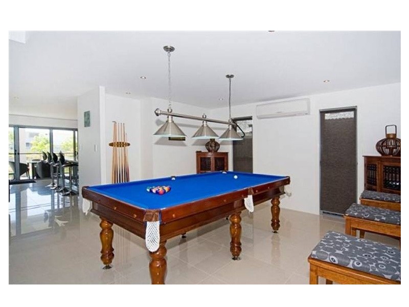 2 Fleetwood Court, Helensvale QLD 4212