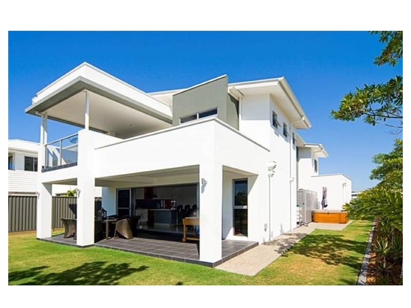 2 Fleetwood Court, Helensvale QLD 4212