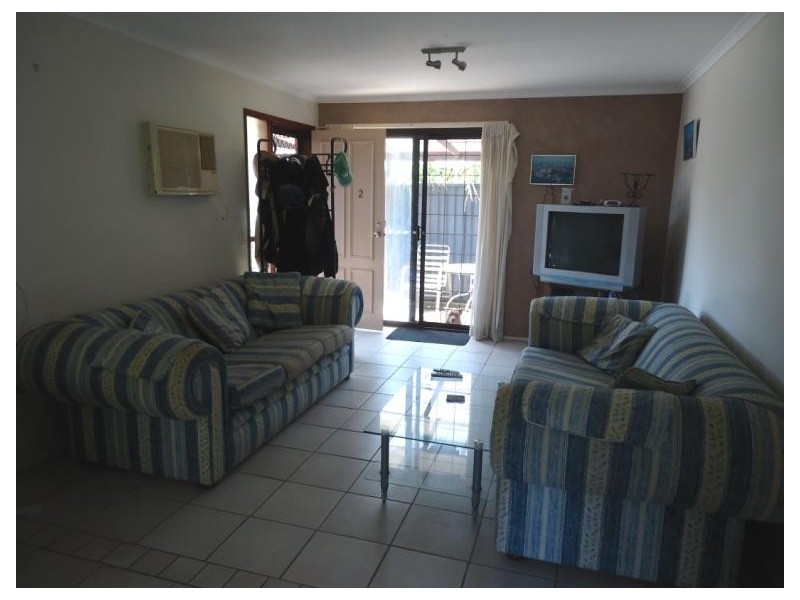 2/27 Telopea Street, Labrador QLD 4215