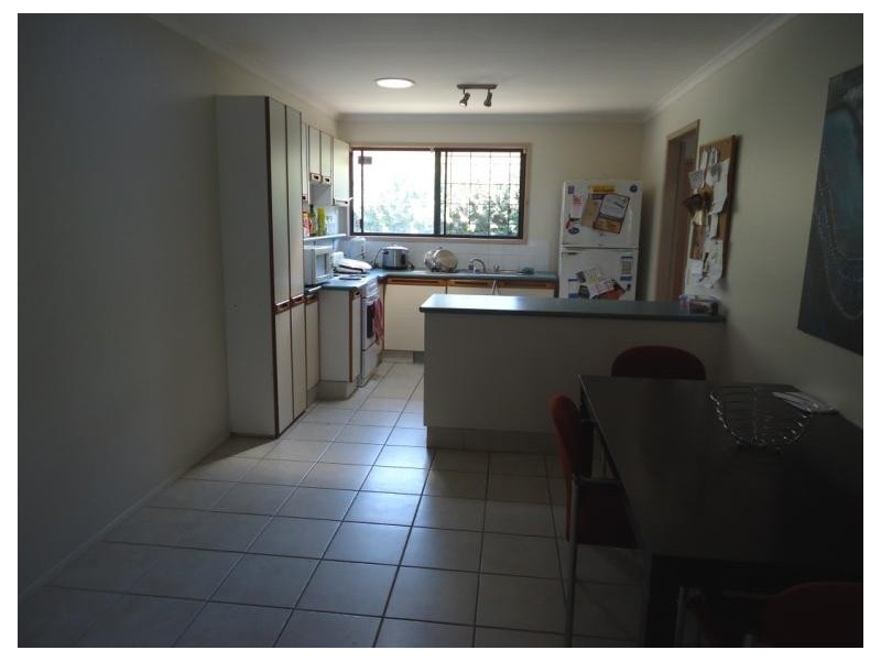 2/27 Telopea Street, Labrador QLD 4215