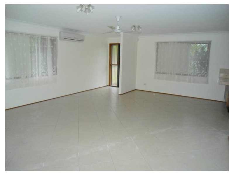 2/14 Davebill Court, Labrador QLD 4215