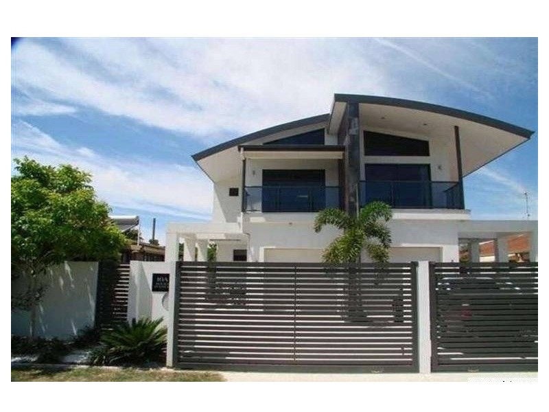 10A Rouen Avenue, Paradise Point QLD 4216