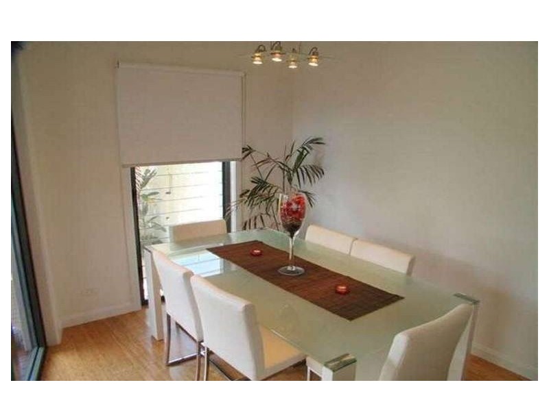 10A Rouen Avenue, Paradise Point QLD 4216