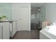 2/5 Muscovey Avenue, Paradise Point QLD 4216