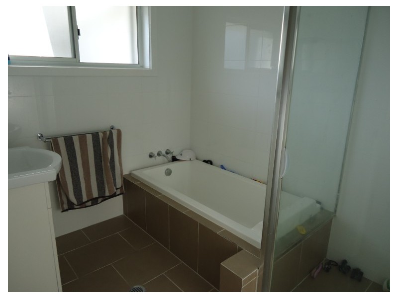 10 Bluegum Avenue, Hollywell QLD 4216